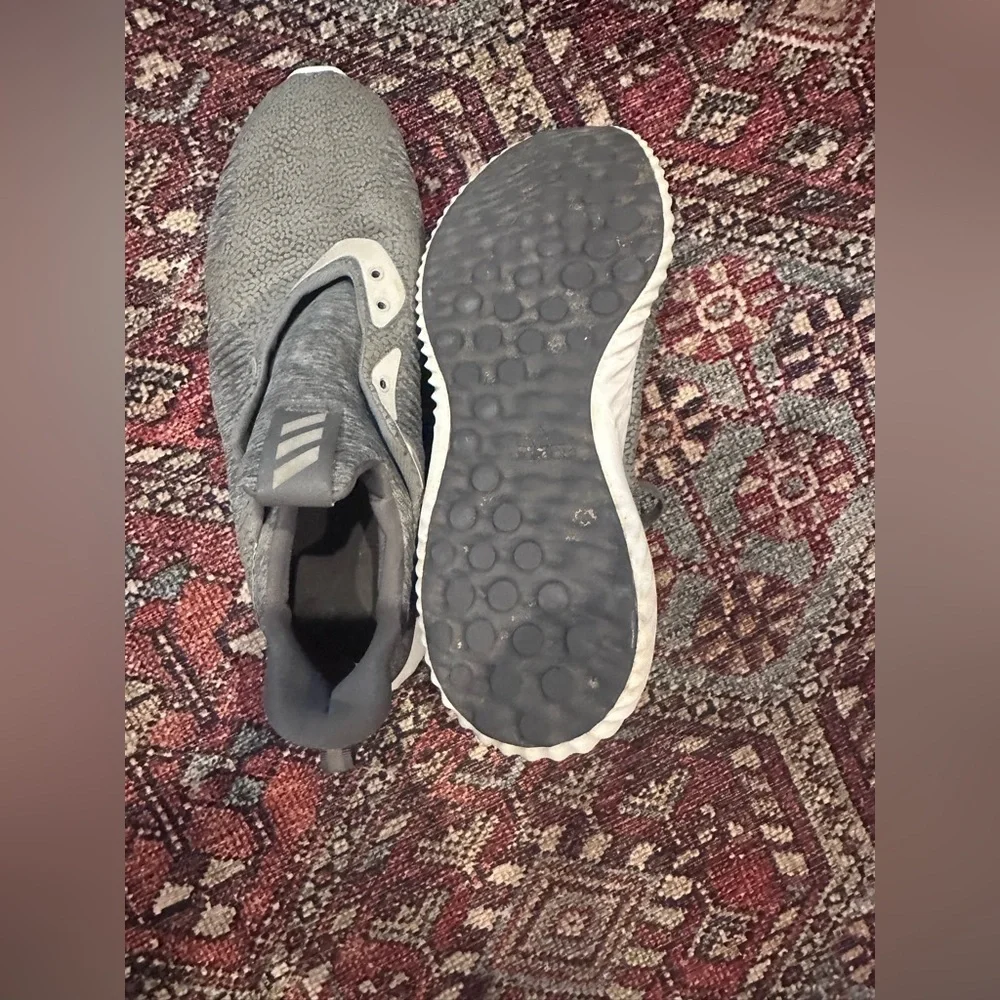 Men’s Gray Adidas alphabounce hpc Running Shoe, size 10.5